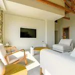 Potis Villa