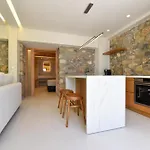 Potis Βέργα Καλαμάτας