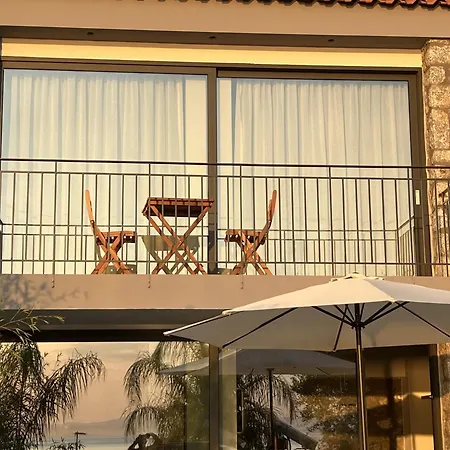 Potis Βέργα Καλαμάτας