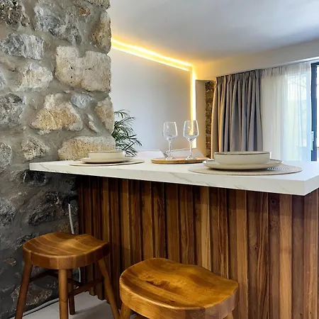 Potis Villa *